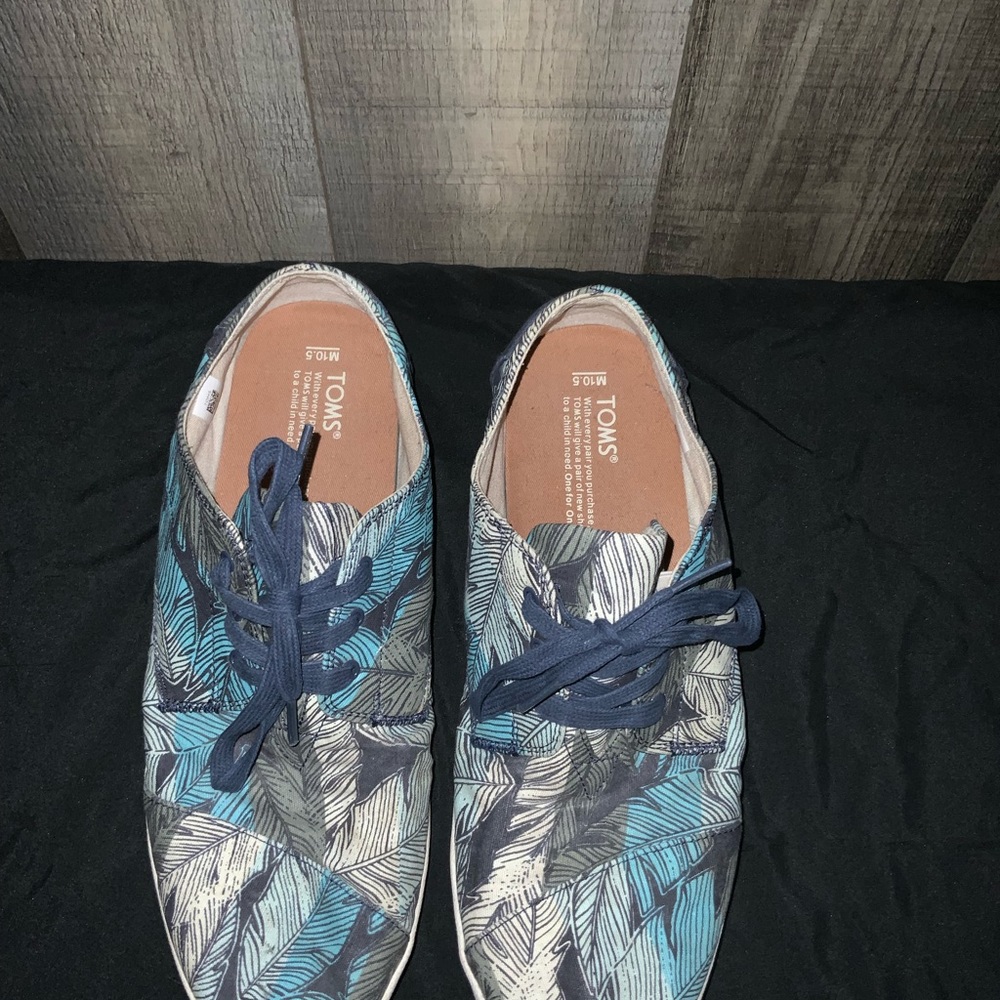 TOMS Men’s Palm Leaf Pattern Multi Colored - Picture 2 of 9